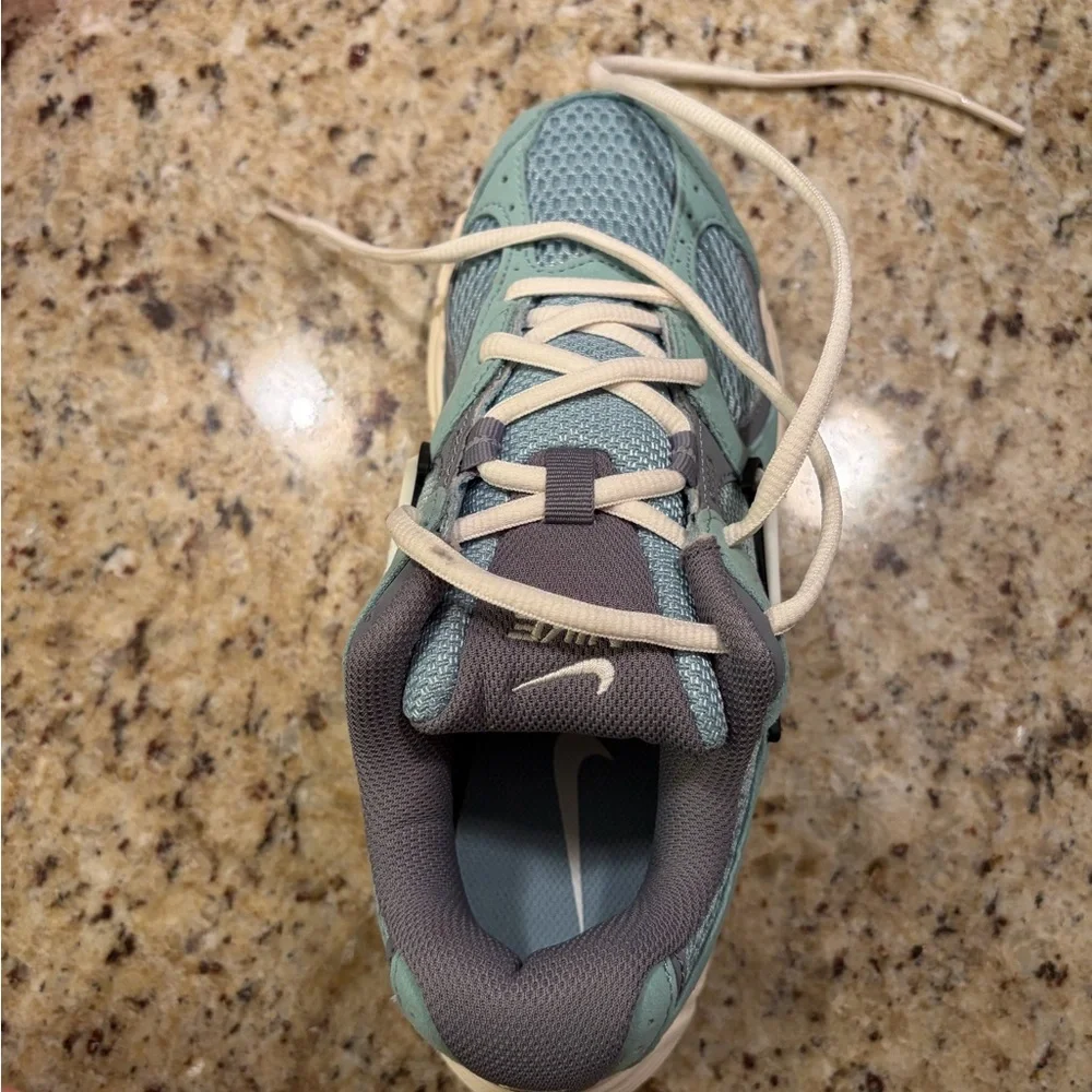 NWT Nike VS RNR Cannon/Pale Ivory/Cool Gray - Picture 5 of 7